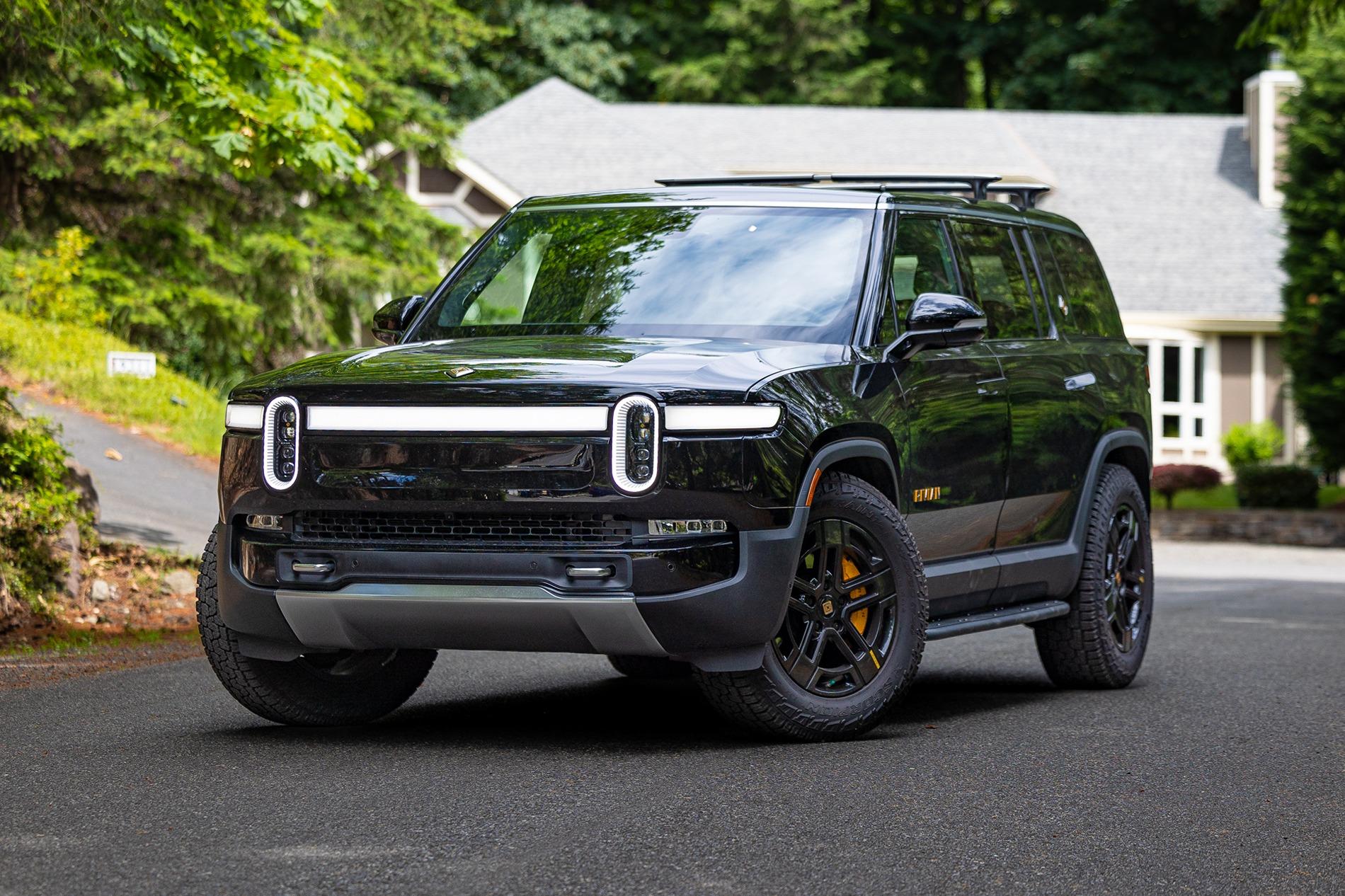 Rivian R1T R1S DIRECT CURRENT ENGINEERING ROCK SLIDERS & ACCESSORIES JULY 4TH SALE! 8P2A3702