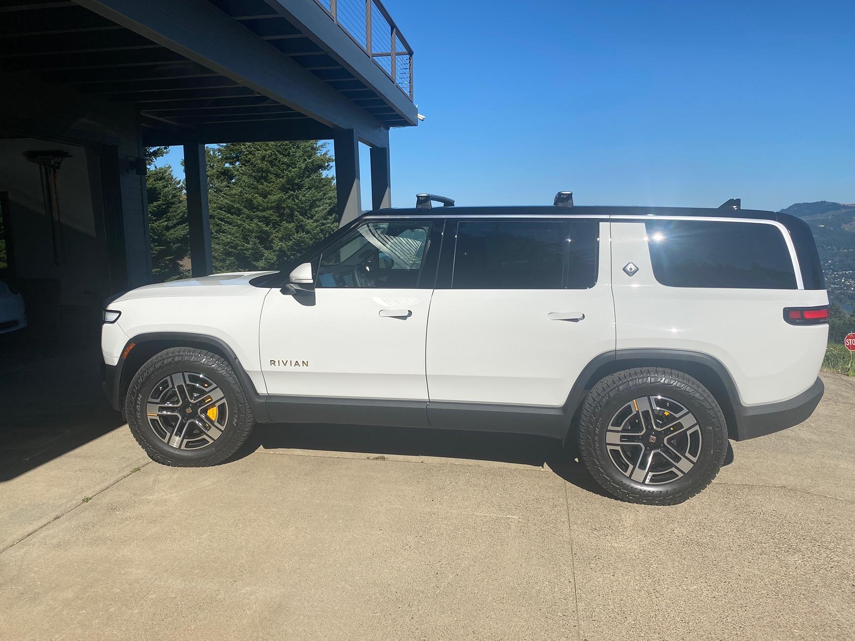 Rivian R1T R1S BestEvMod 4TH OF JULY RAFFLE IMG_2813 2.JPG