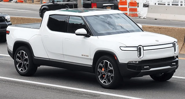Rivian R1T R1S Fragile Windshield. On my third replacement 1720124650457-nv