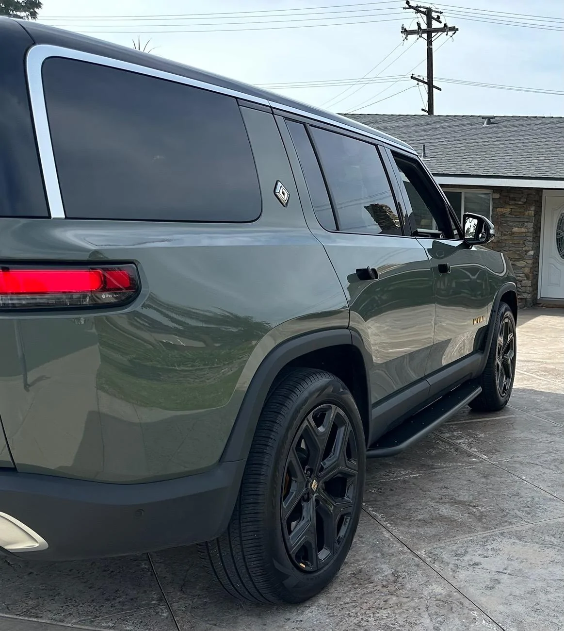 Rivian R1T R1S EV Sportline Running Boards Rusting after 2 Months IMG_9833