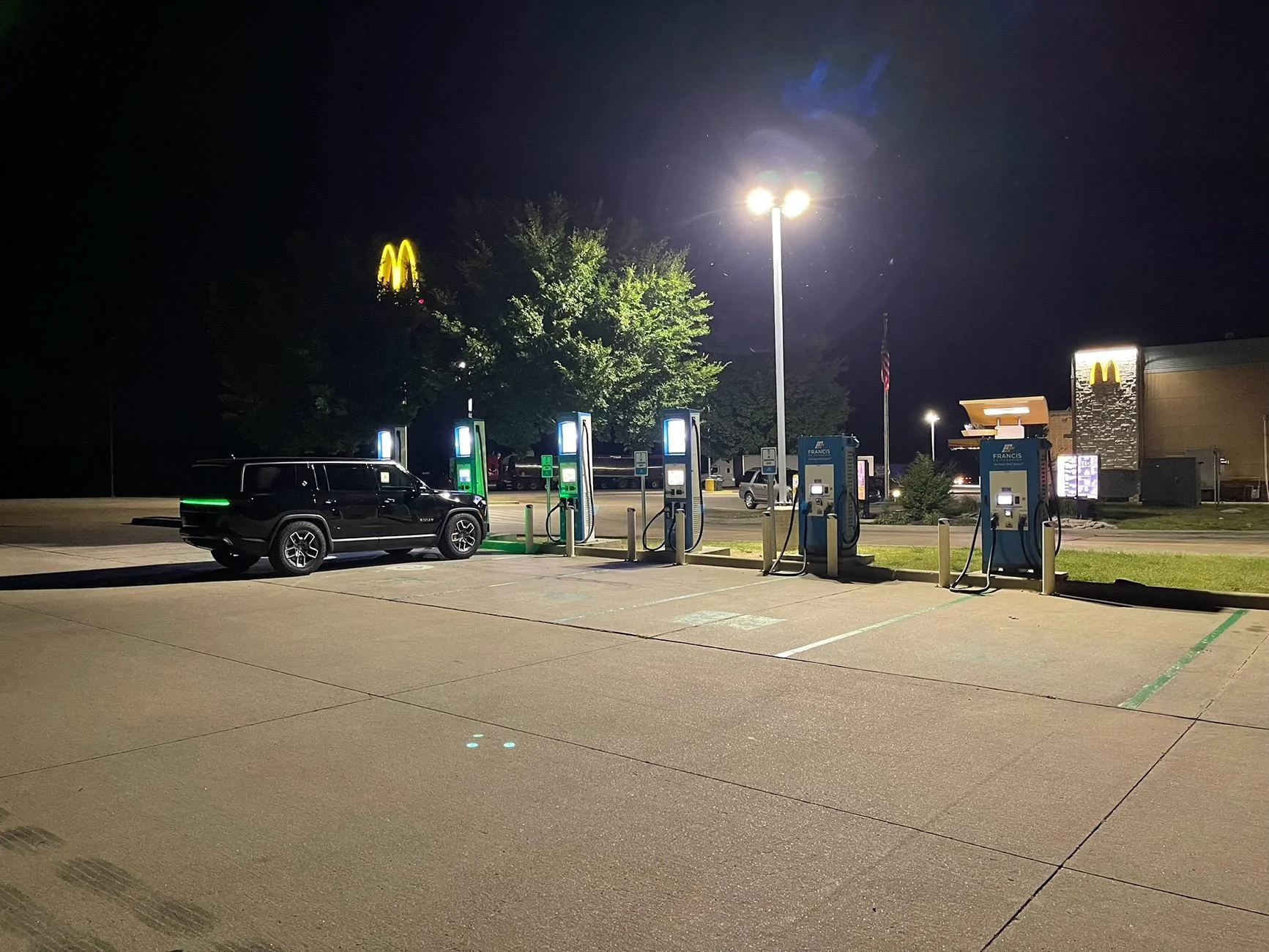 Rivian R1T R1S Francis Energy location charging issues? IMG_3682
