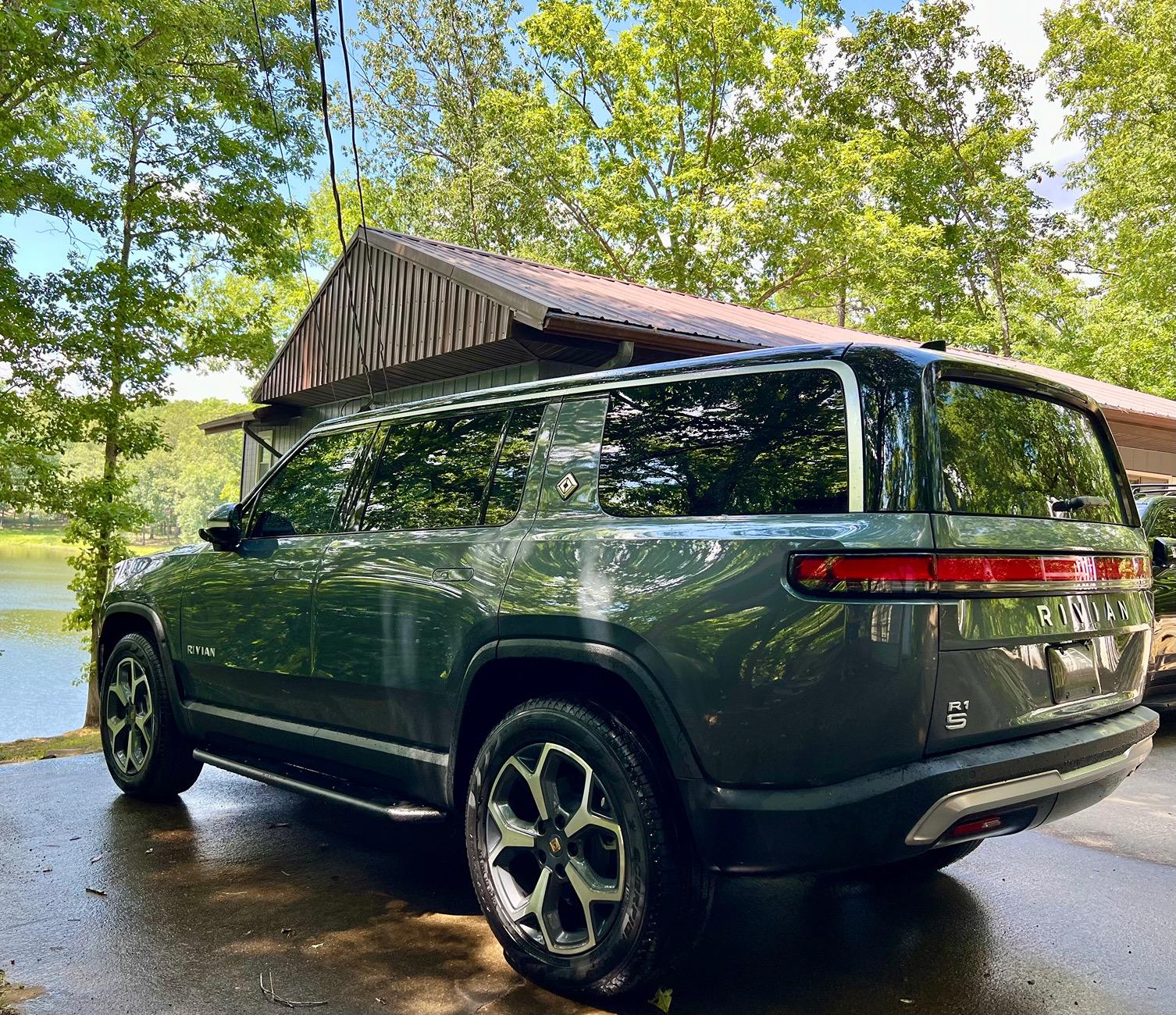 Rivian R1T R1S Happy 4th! IMG_2480