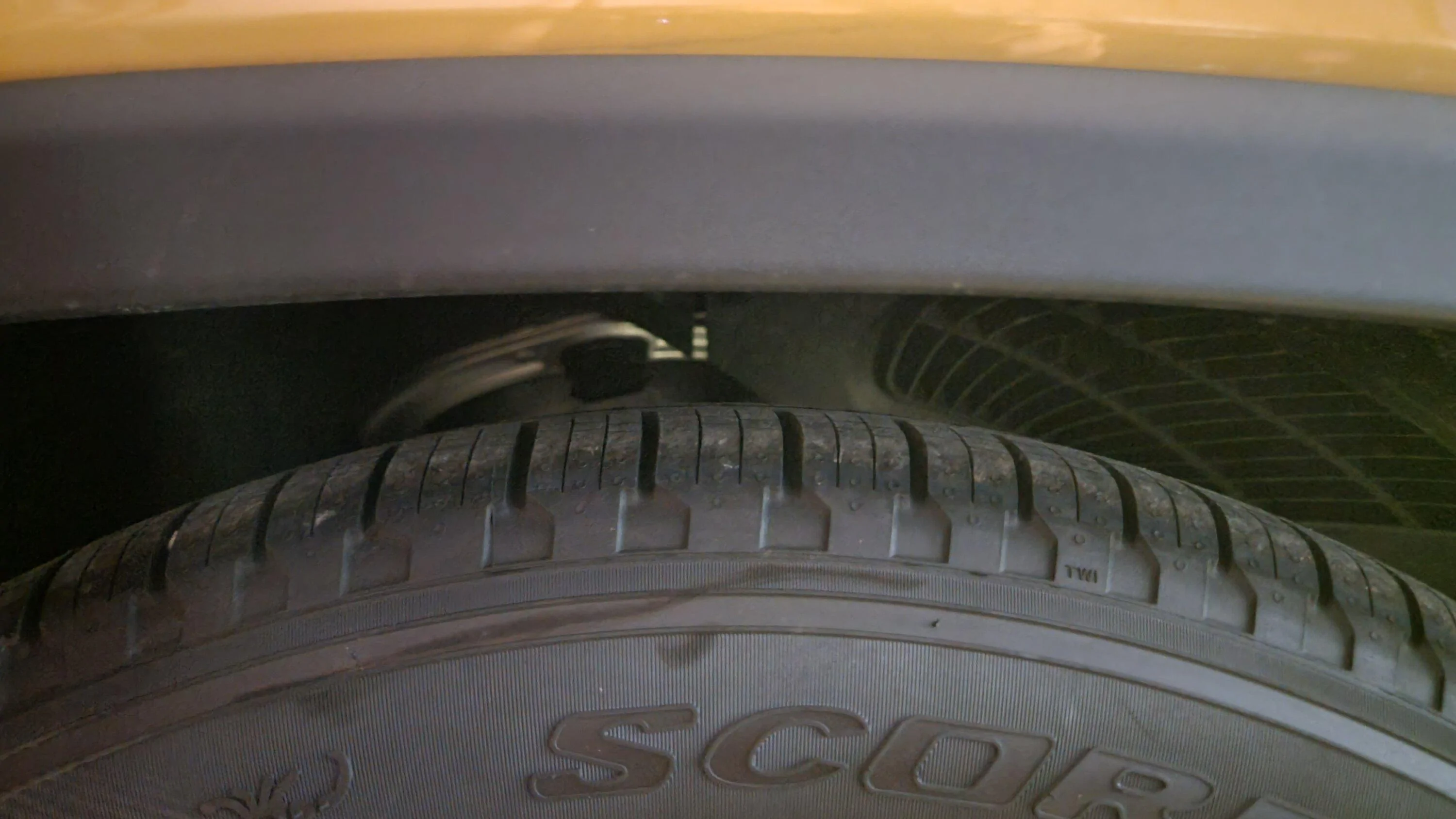 Rivian R1T R1S Suspension issue…took delivery yesterday… 20231006_165628