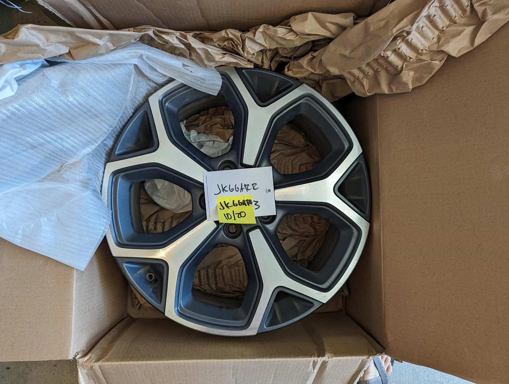 Rivian R1T R1S 21" Wheels Only $20 for 3 HTX PXL_20231020_172419288