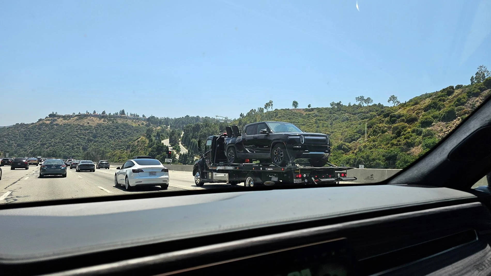 Rivian R1T R1S As seen on the freeway 20240706_133734