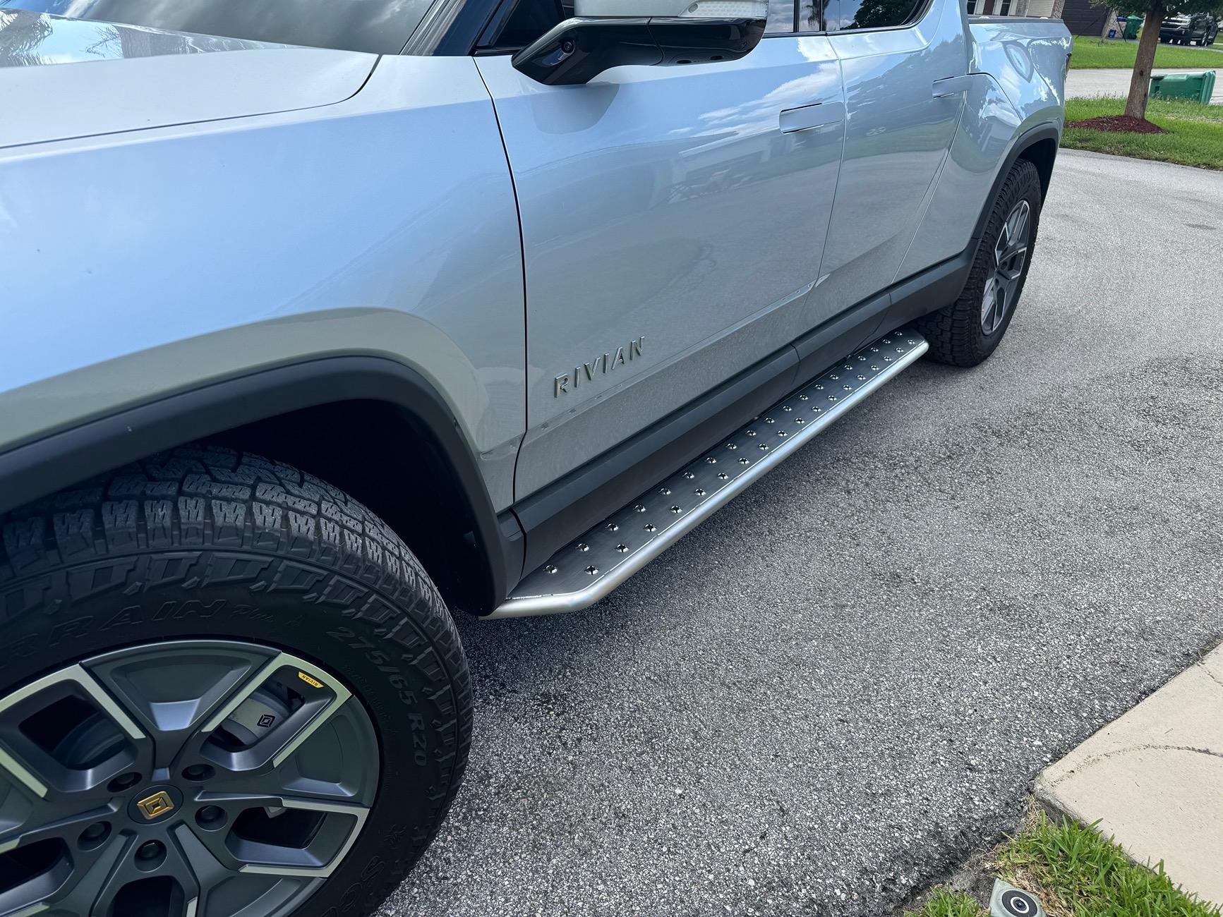 Rivian R1T R1S RealWheels EV Stainless Steel Running Boards IMG_0822