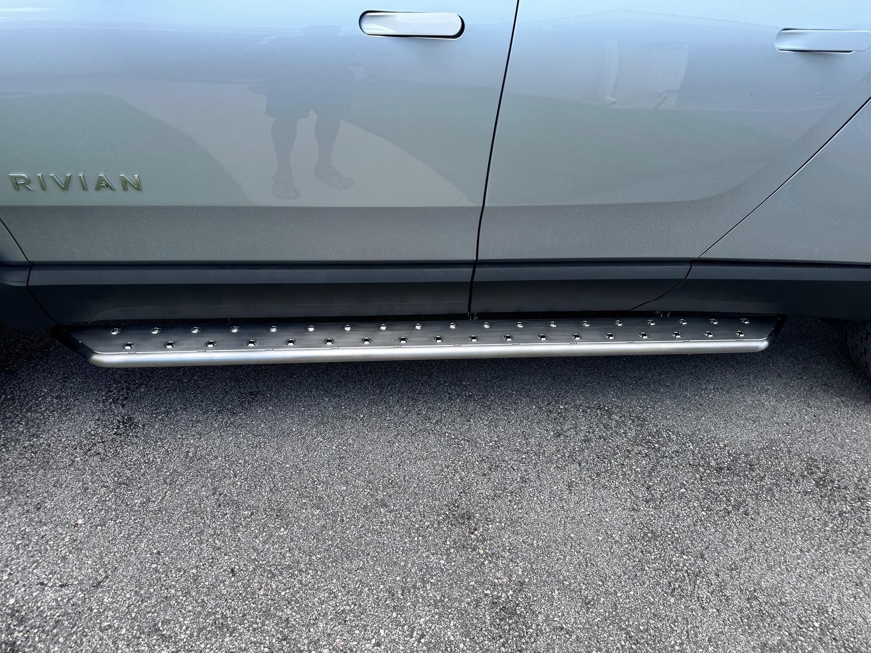 Rivian R1T R1S RealWheels EV Stainless Steel Running Boards IMG_0823