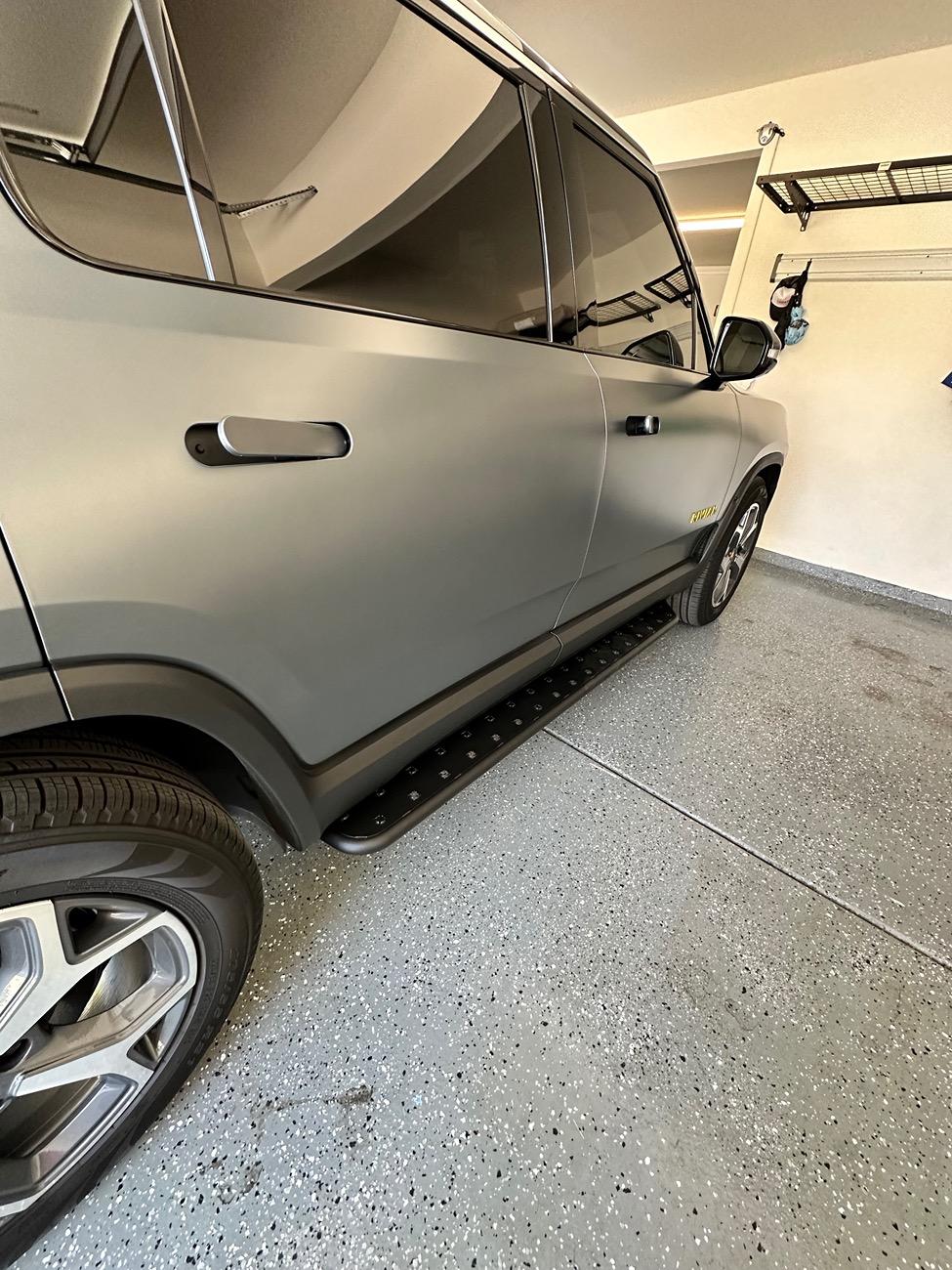 Rivian R1T R1S RealWheels EV Stainless Steel Running Boards IMG_5166
