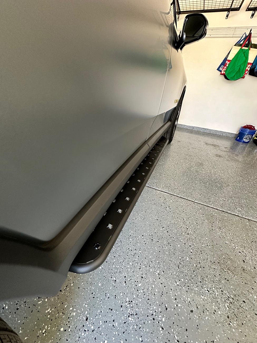 Rivian R1T R1S RealWheels EV Stainless Steel Running Boards IMG_5167