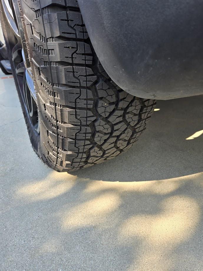 Rivian R1T R1S Affordable high efficiency 20" wheels and 33" tires options (275/60R20) 20240709_090200