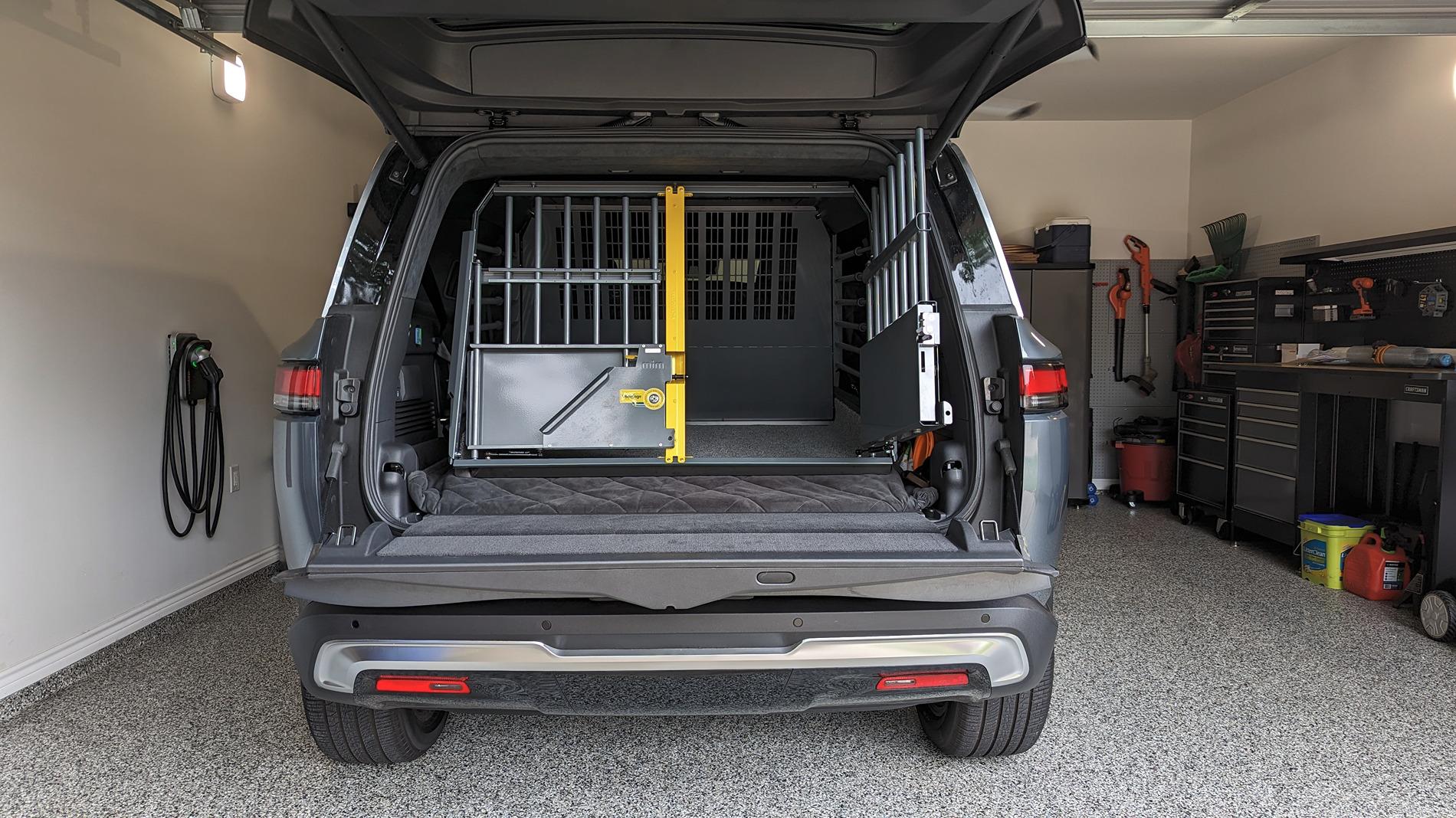 Rivian R1T R1S R1S Dog Owners PXL_20230514_160428772