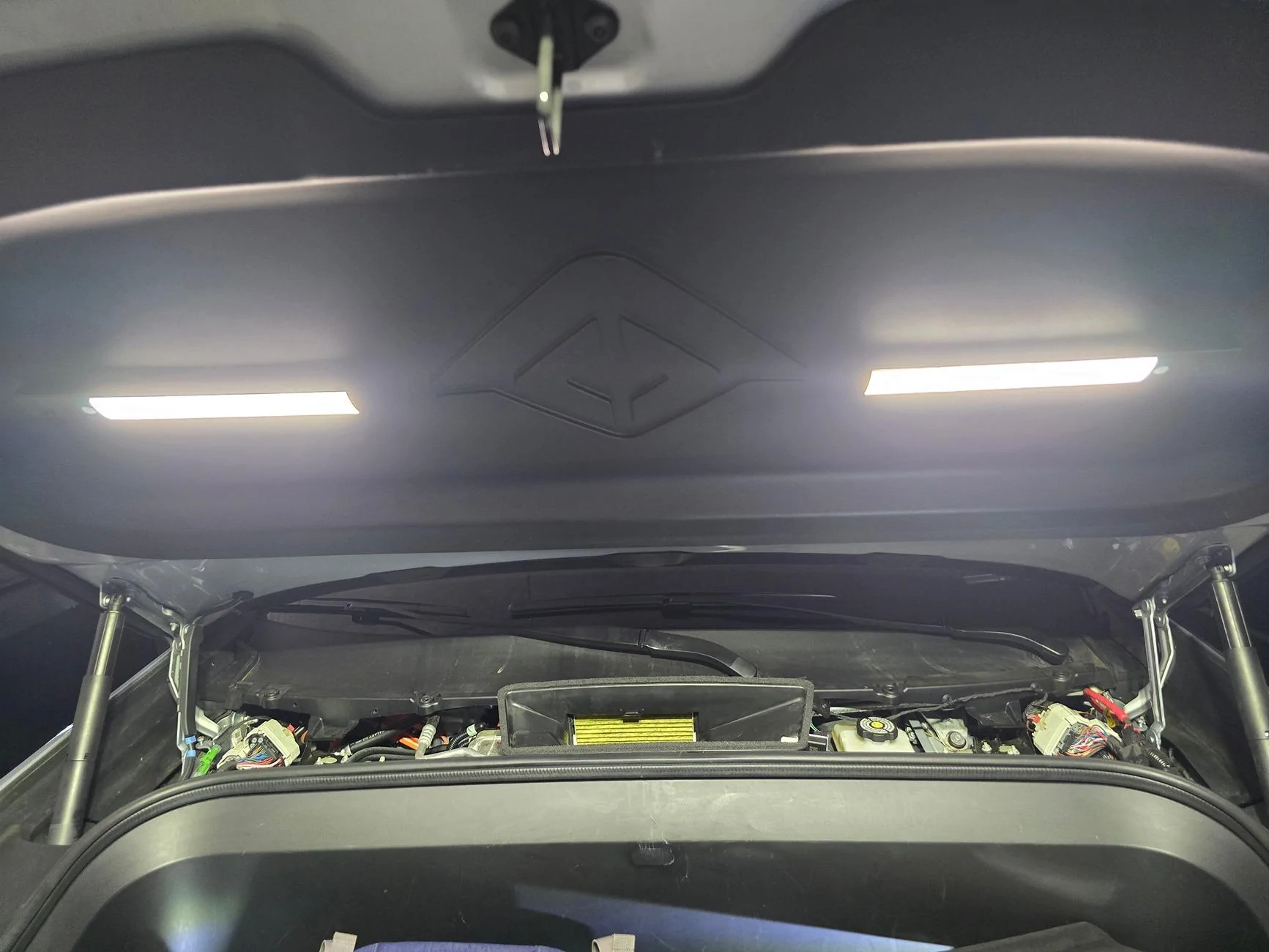 Rivian R1T R1S Guide: R1S / R1T Wind Noise FIX! 20240716_123900