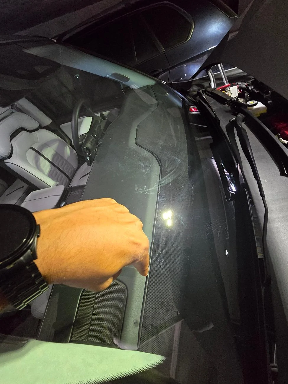 Rivian R1T R1S Guide: R1S / R1T Wind Noise FIX! 20240716_123726
