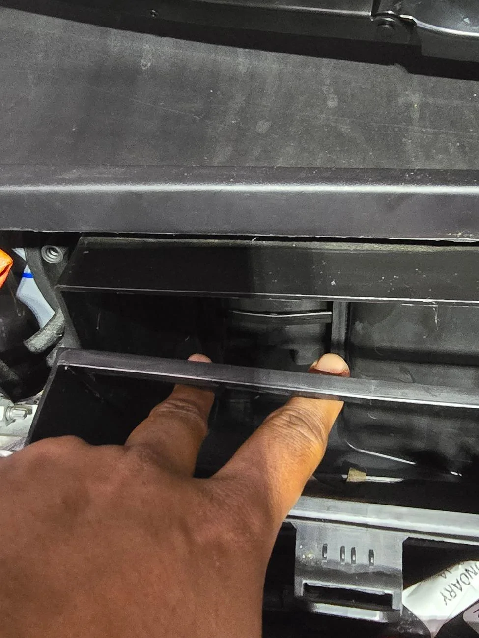 Rivian R1T R1S Guide: R1S / R1T Wind Noise FIX! 20240716_123604