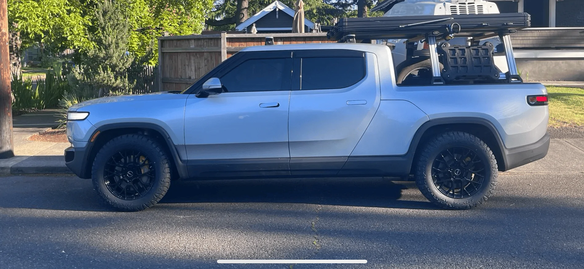 Rivian R1T R1S SOONISH 20" Kaos wheels & Maxxis Razer AT Tires Installed IMG_3703