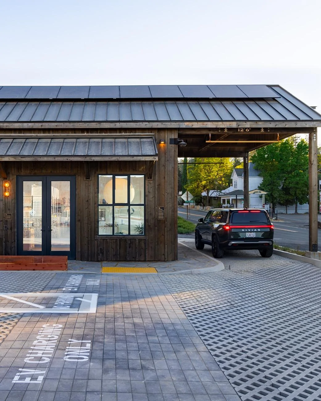 Rivian R1T R1S Rivian Announces The Yosemite Charging Outpost GS3ktL-bQAAcKqq
