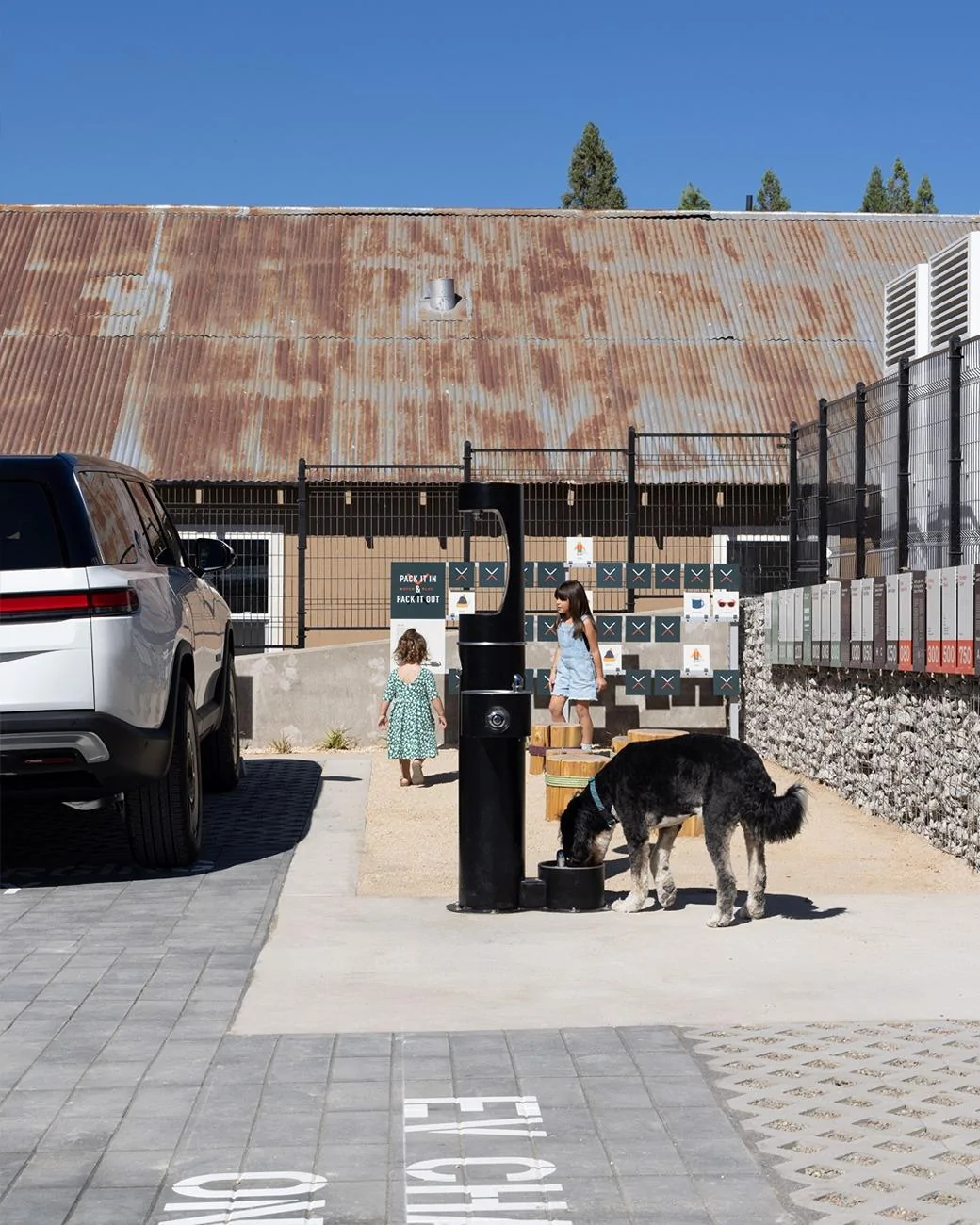 Rivian R1T R1S Rivian Announces The Yosemite Charging Outpost GS3ktL9aIAEO9Yo