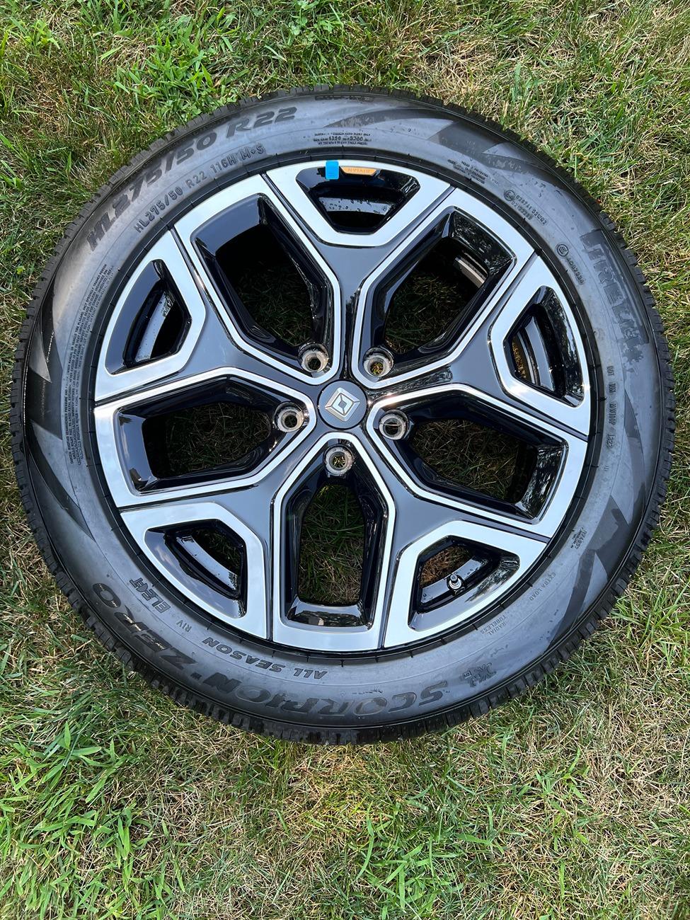 Rivian R1T R1S FS: Full Set 22" Bright OEM Wheels and Tires IMG_6425