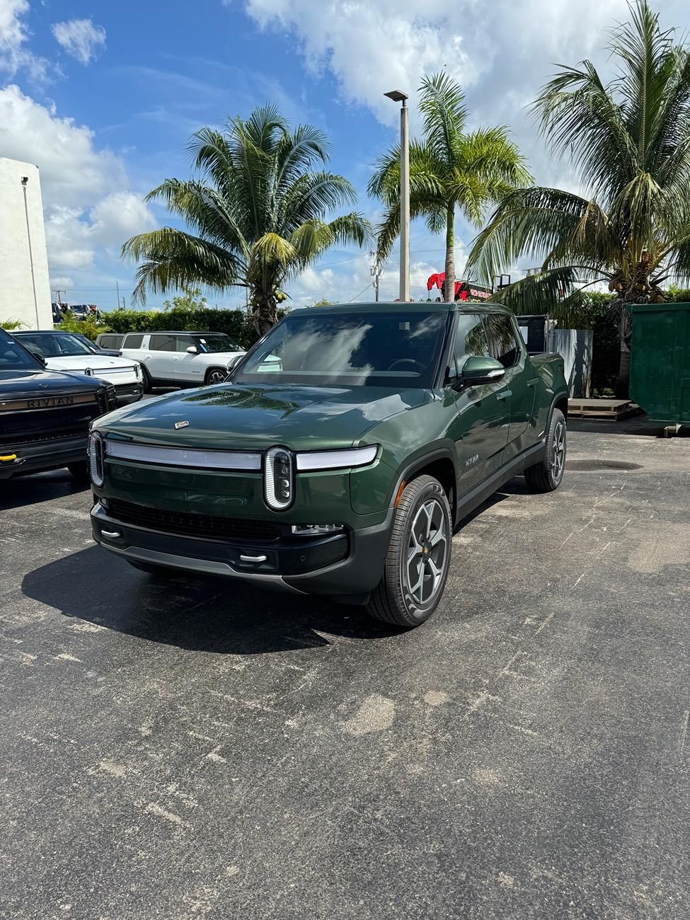 Rivian R1T R1S Taking Delivery Friday, sign contract beforehand? IMG_4916