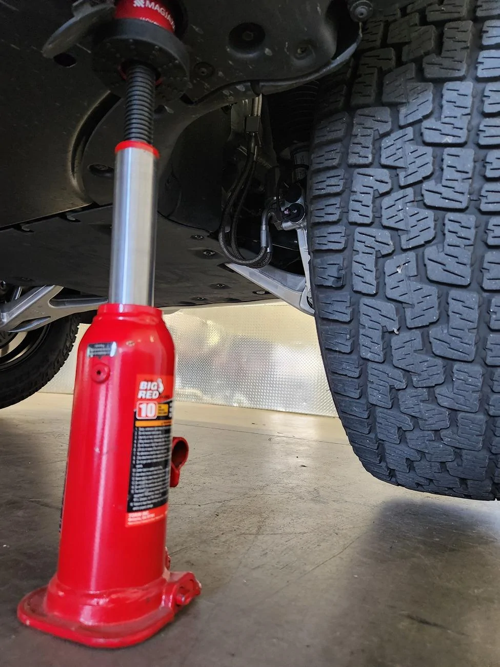 Rivian R1T R1S How are you solving the Jack height problem? 20240627_094602