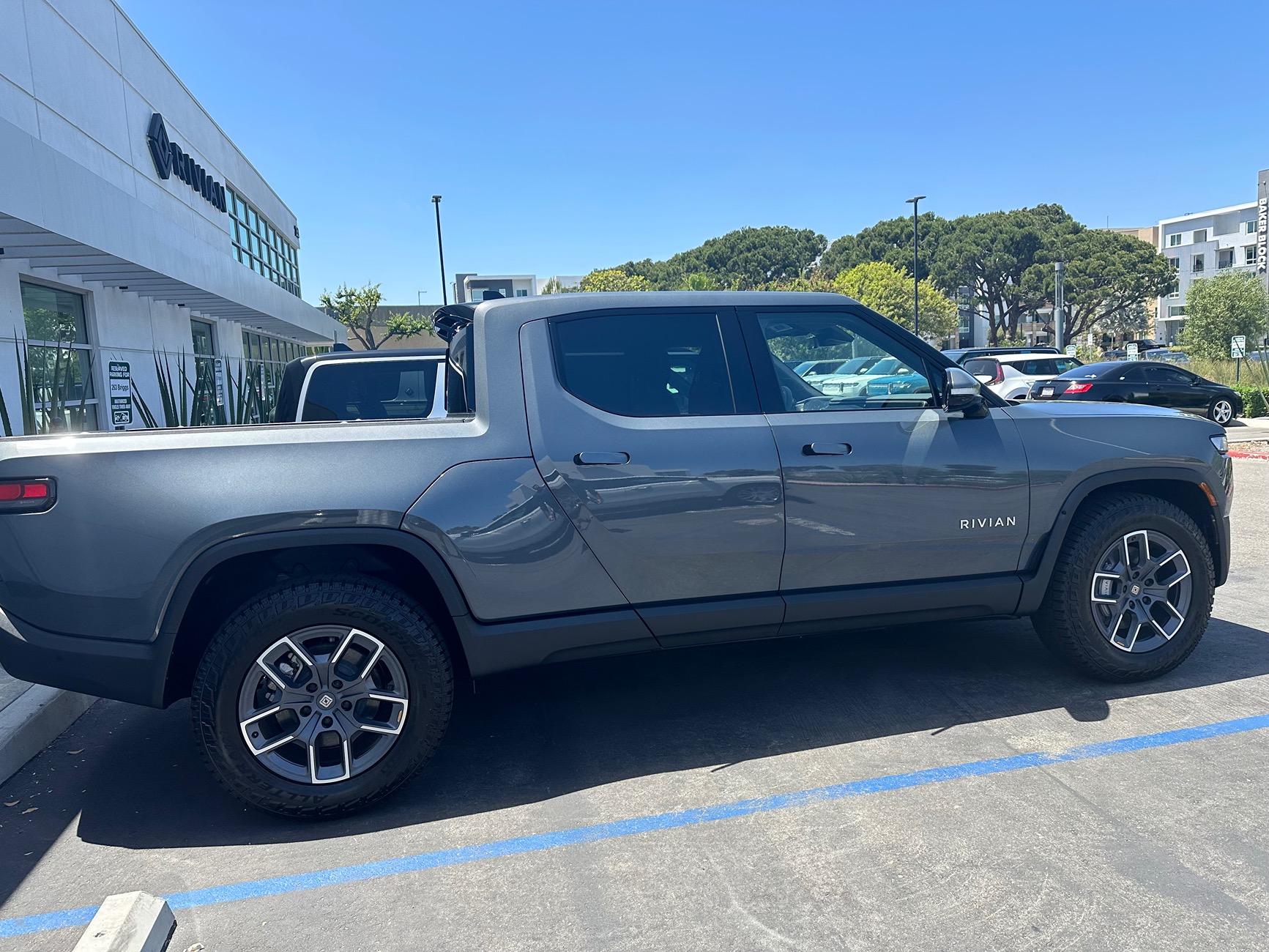 Rivian R1T R1S For Sale: 2023 Dual Max Performance IMG_6510