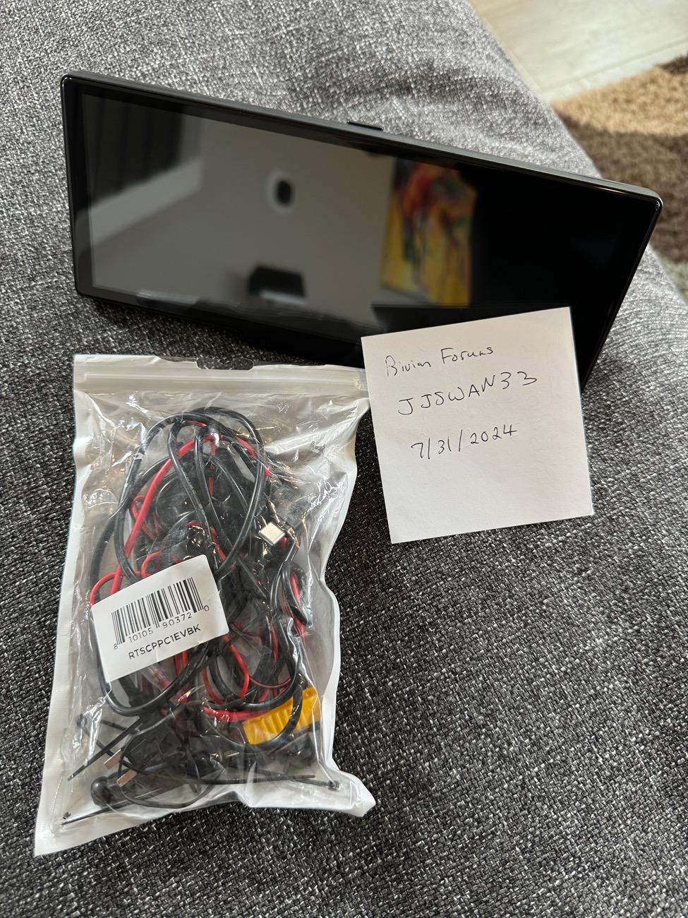 Rivian R1T R1S EV Sportline CP/AA Screen $130 IMG_0010