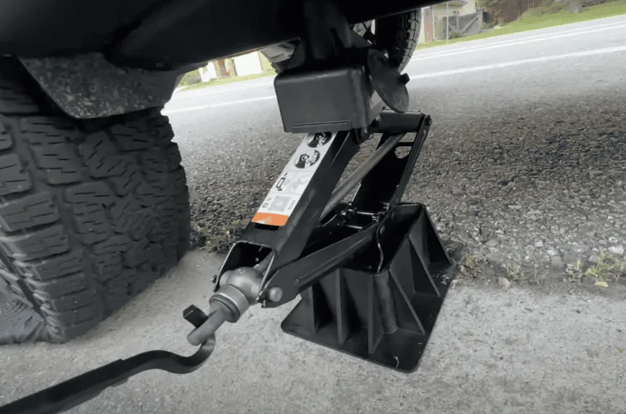 Rivian R1T R1S How are you solving the Jack height problem? rivian tire change contraption