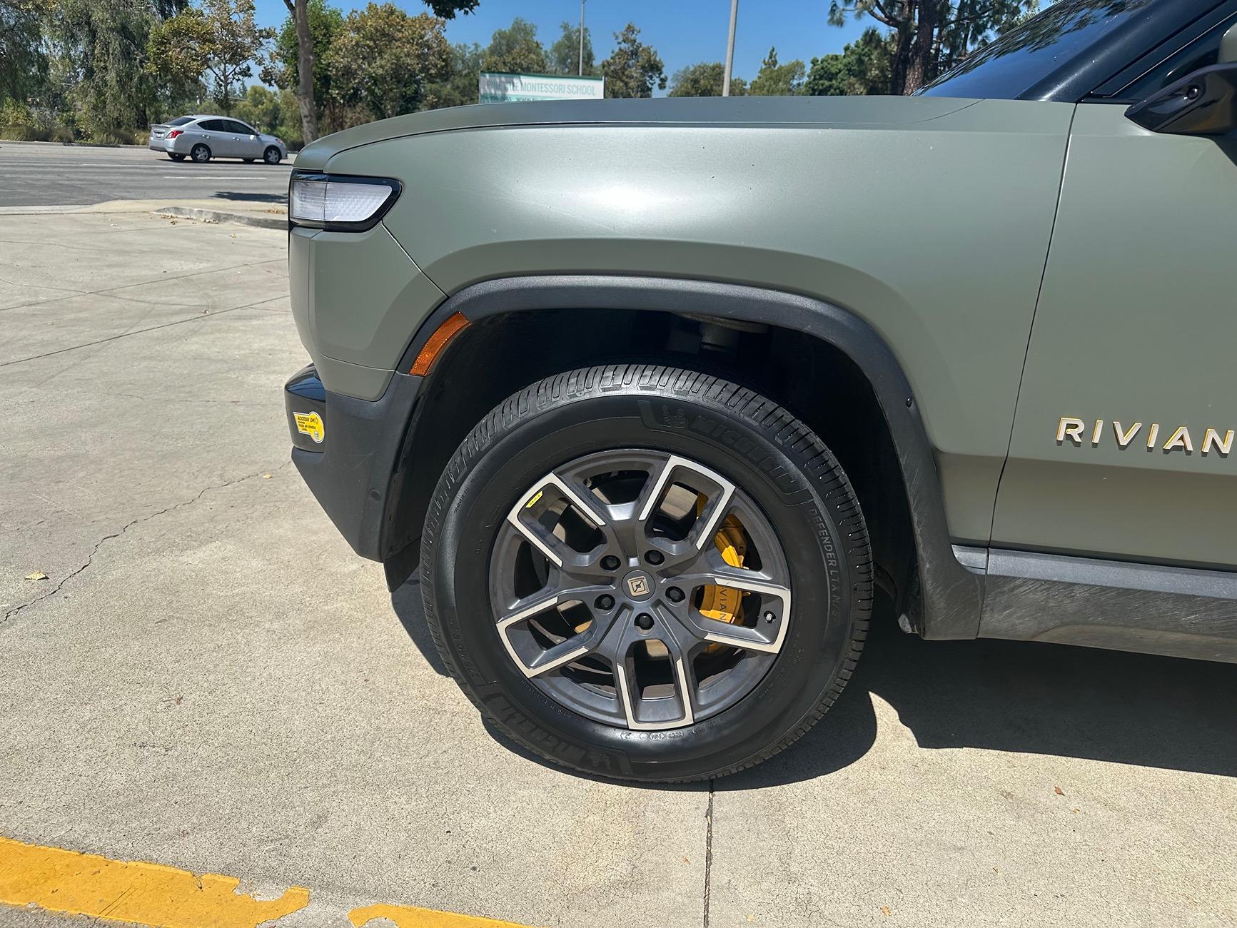 Rivian R1T R1S 20" Michelin Defender LTX M/S2 IMG_5190
