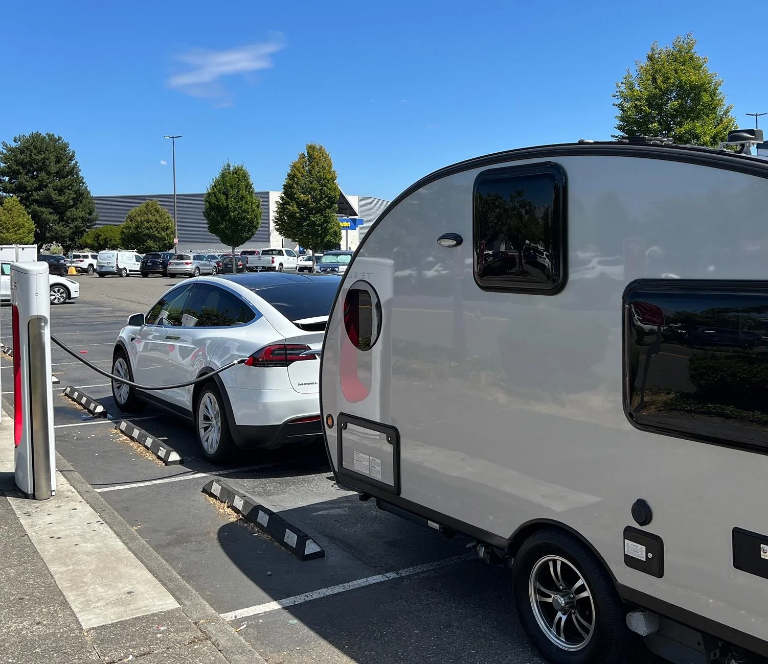 Rivian R1T R1S Towing a 17ft/2,200lb RV trailer with a Tesla Model X; reasons why an R1S could be a better tow vehicle IMG_4212