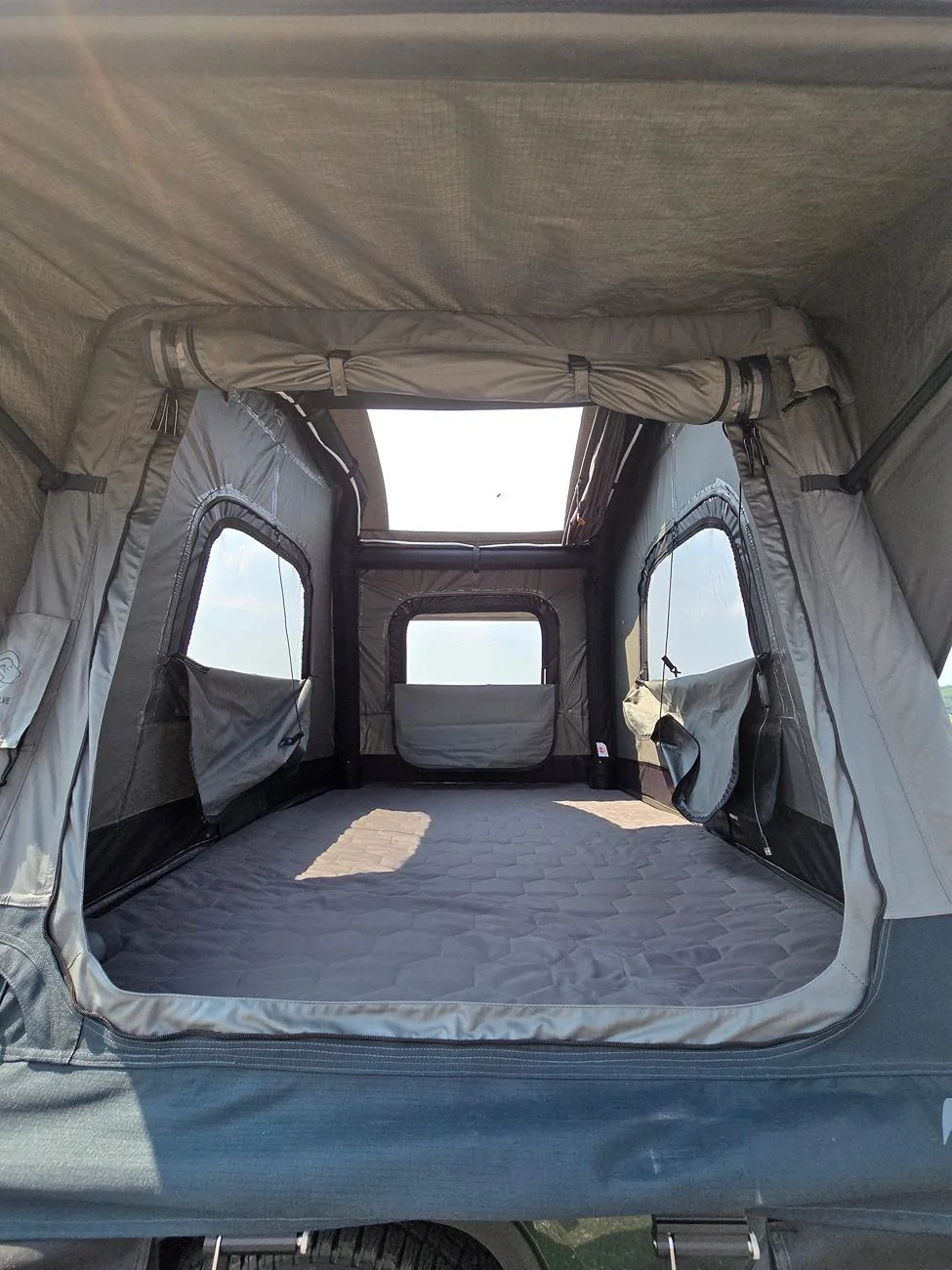 Rivian R1T R1S Tr4ckD4ys R1T Overland Build Thread 1000000506