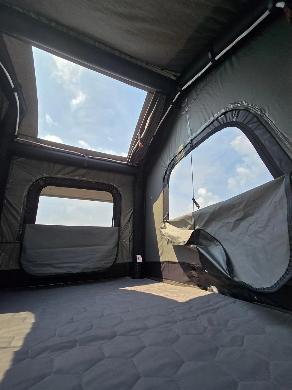 Rivian R1T R1S Tr4ckD4ys R1T Overland Build Thread 1000000508