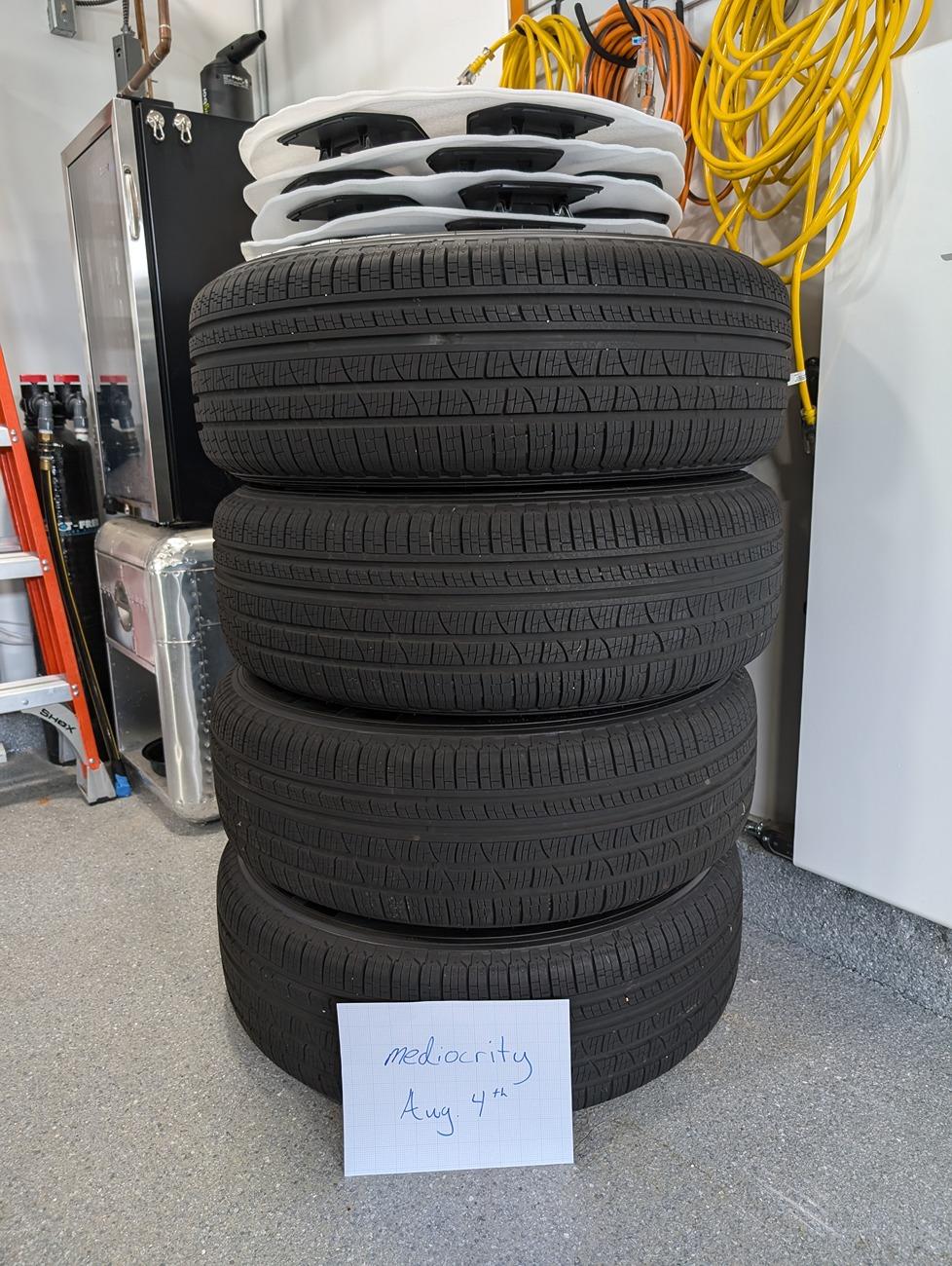 Rivian R1T R1S FS: 21" Wheels, Tires, Caps (~500 miles) tires with image