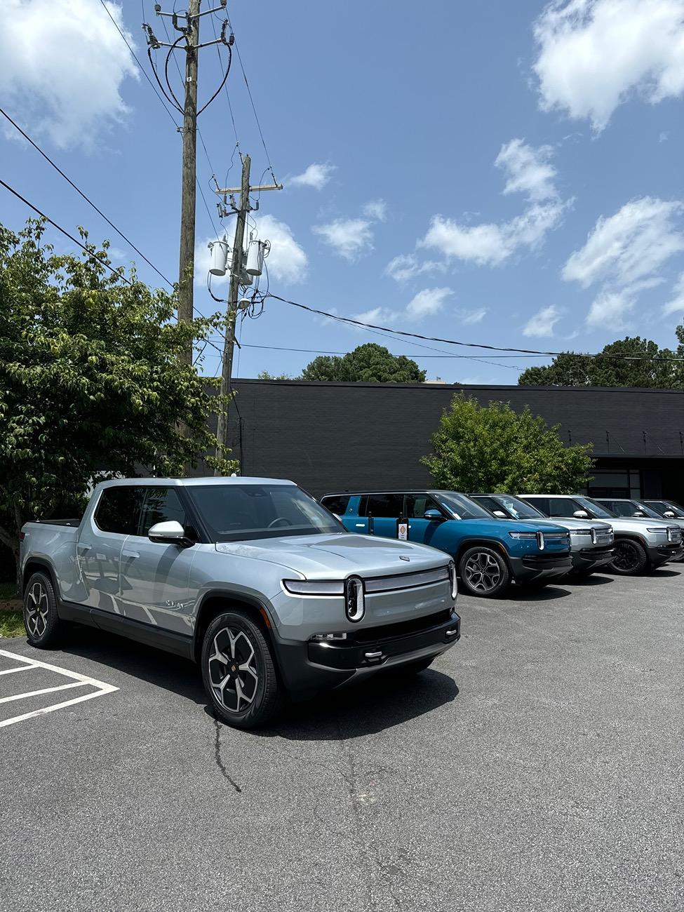 Rivian R1T R1S LA SILVER Rivian Photos IMG_9928