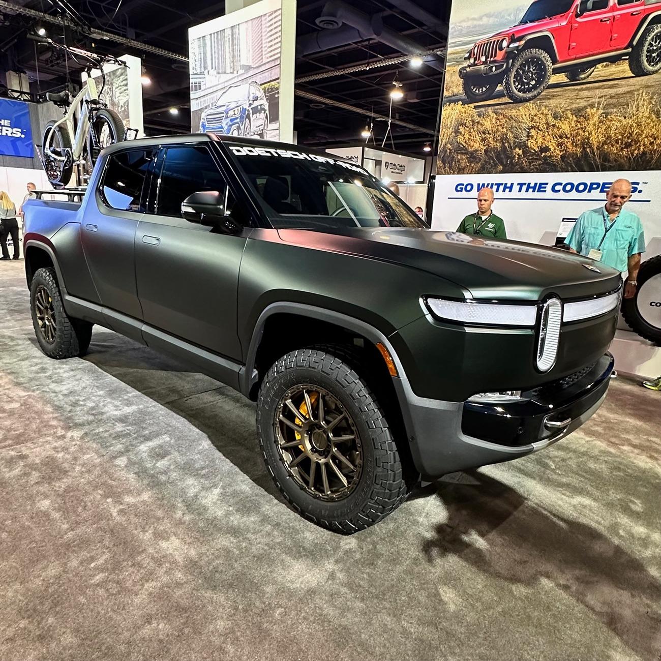 Rivian R1T R1S Tesla is buying back my Cybertruck.. IMG_0265