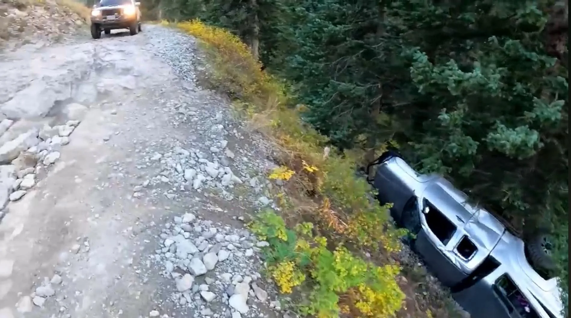 Rivian R1T R1S Off-roading the Alpine Loop, Colorado.  R1S 360 4K IMG_7937