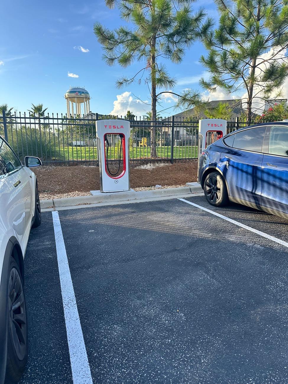 Rivian R1T R1S problem free supercharger layout in ohio. IMG_6357