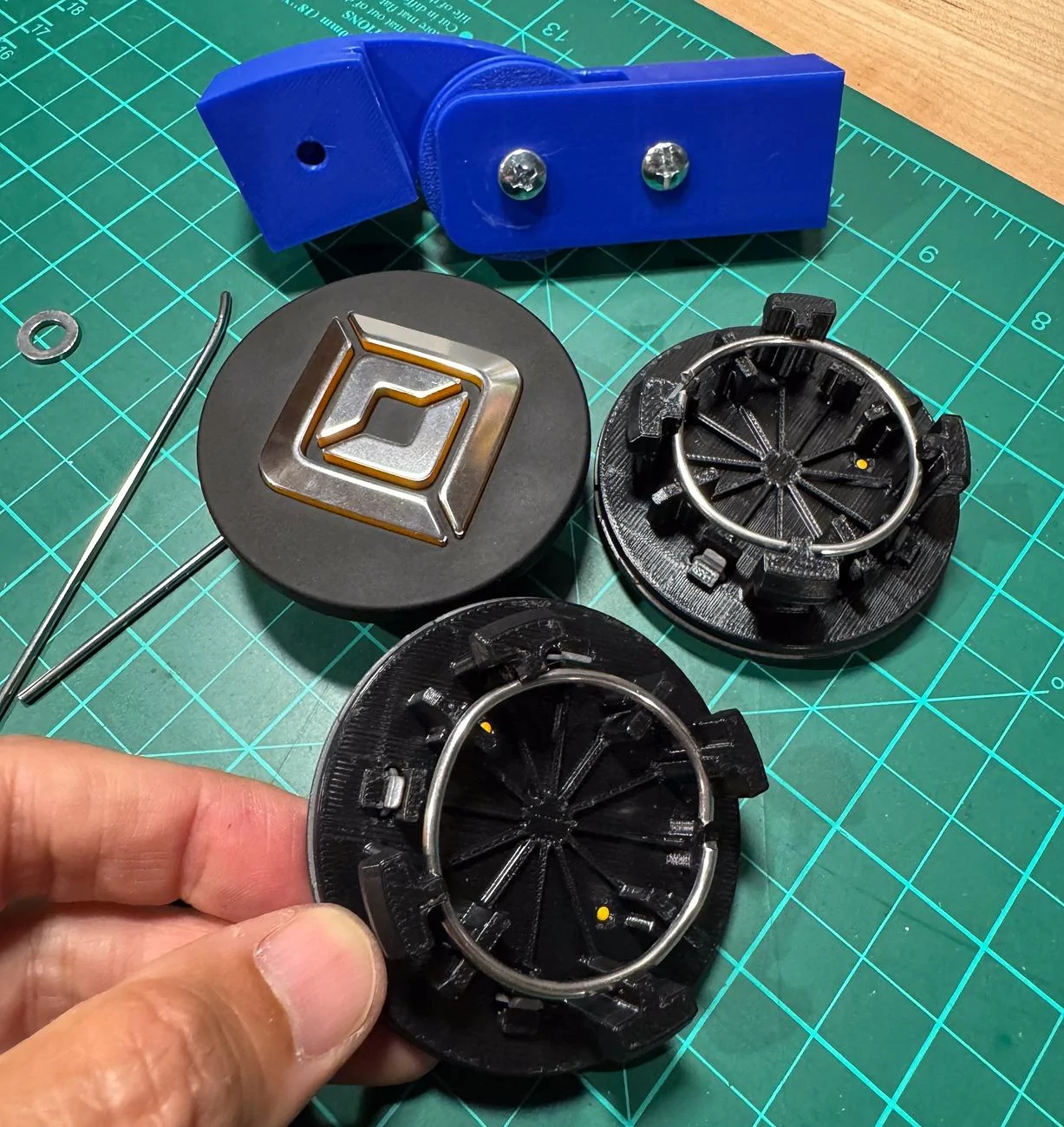 Rivian R1T R1S 3D Printed 21" Center Caps echeng20240805_205920_00004