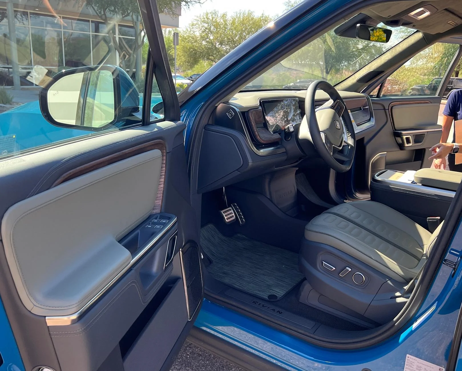 Rivian R1T R1S Rivian has resticted Slate Sky and Walnut Interior to specific colors; any way around this? 1723041564159-g9