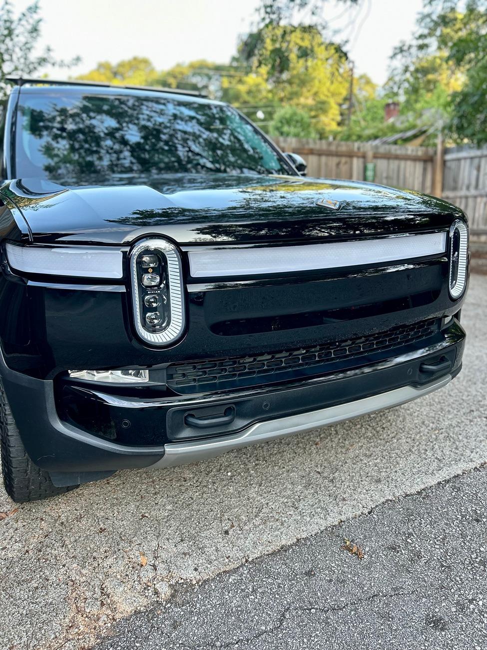 Rivian R1T R1S ATL_R1S Midnight Black Build IMG_2905