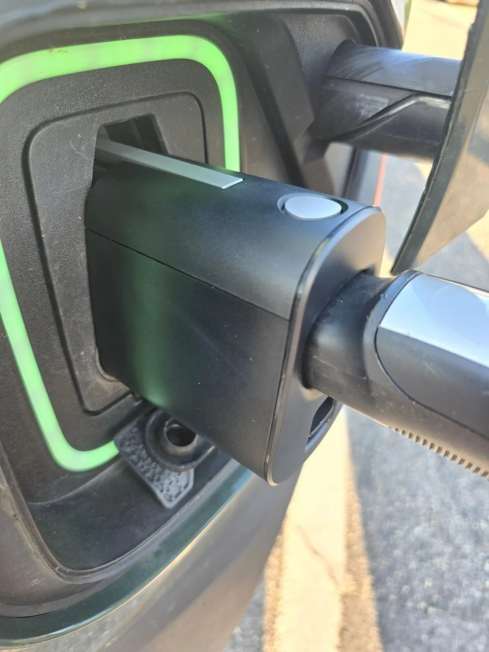 Rivian R1T R1S Free Rivian Adapter status? 1000026692