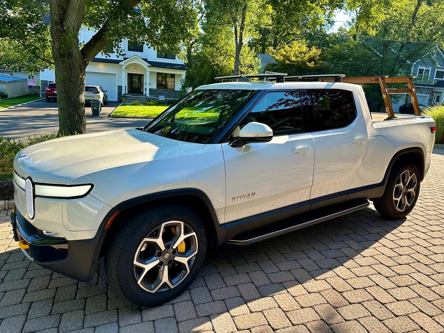 Rivian R1T R1S Any Service Center issues with Running Boards / Rock Sliders? 1723424619329-2n
