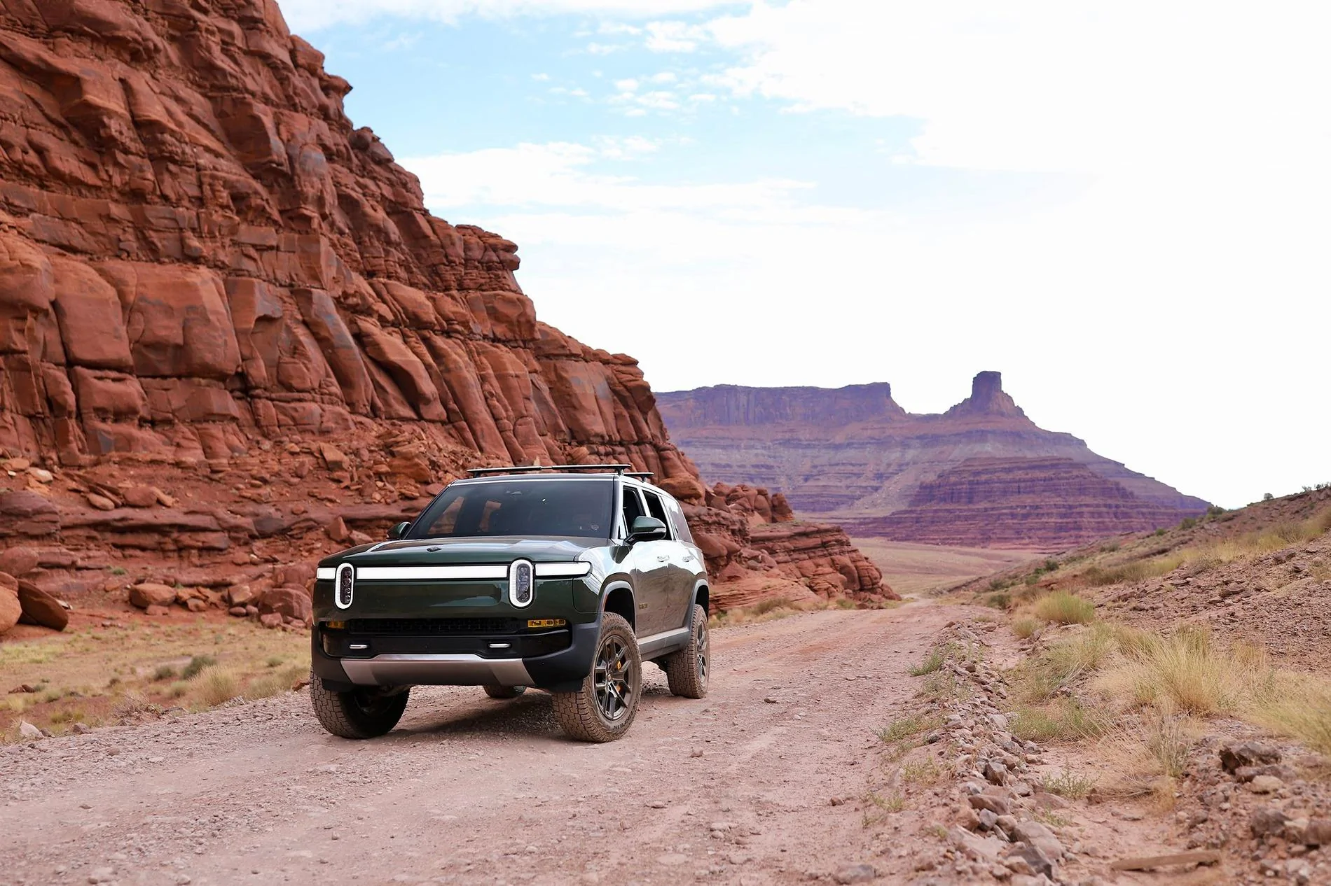 Rivian R1T R1S ? FOREST GREEN R1S Photos 53874120427_324bd3e3b3_k