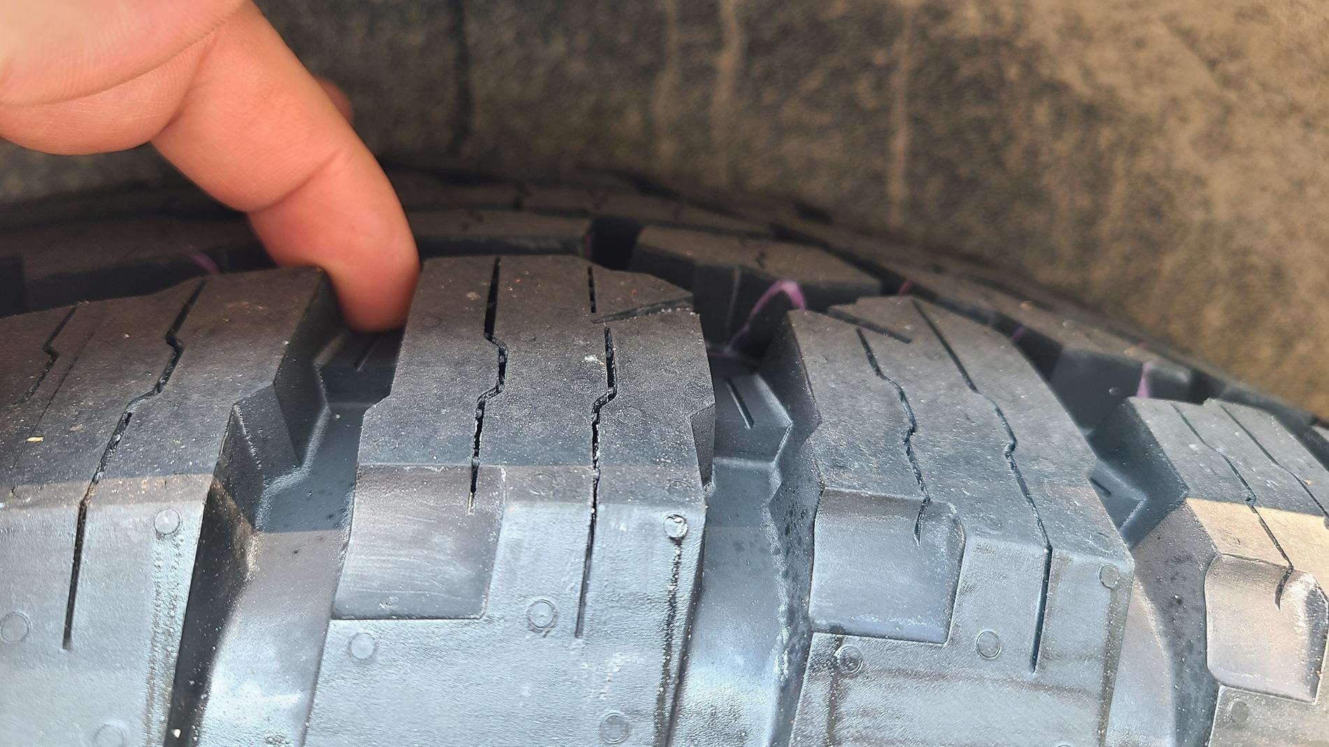 Rivian R1T R1S Nokian Outpost nAT Size? 20240808_141850