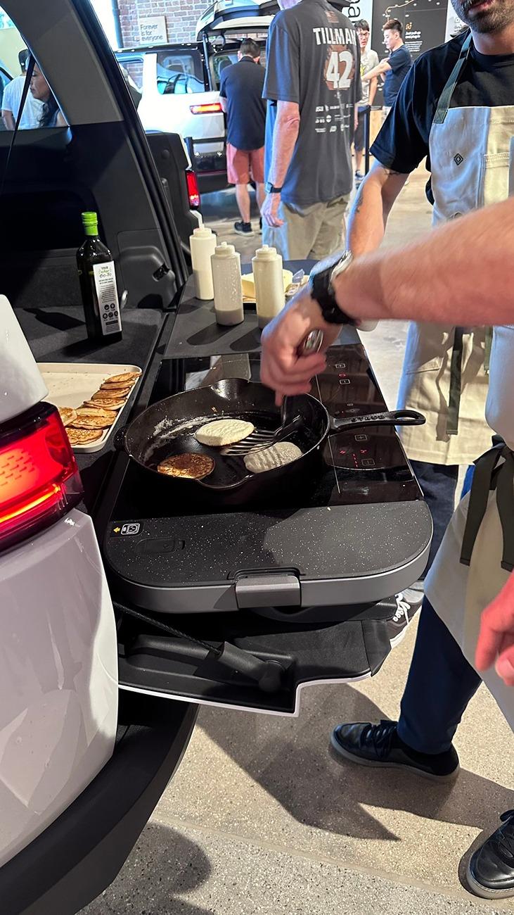 Rivian R1T R1S First Look: Rivian Travel Kitchen for R1T, R1S, R2, R3 & R3X ($1400) GUo3bmgWMAAF5cP