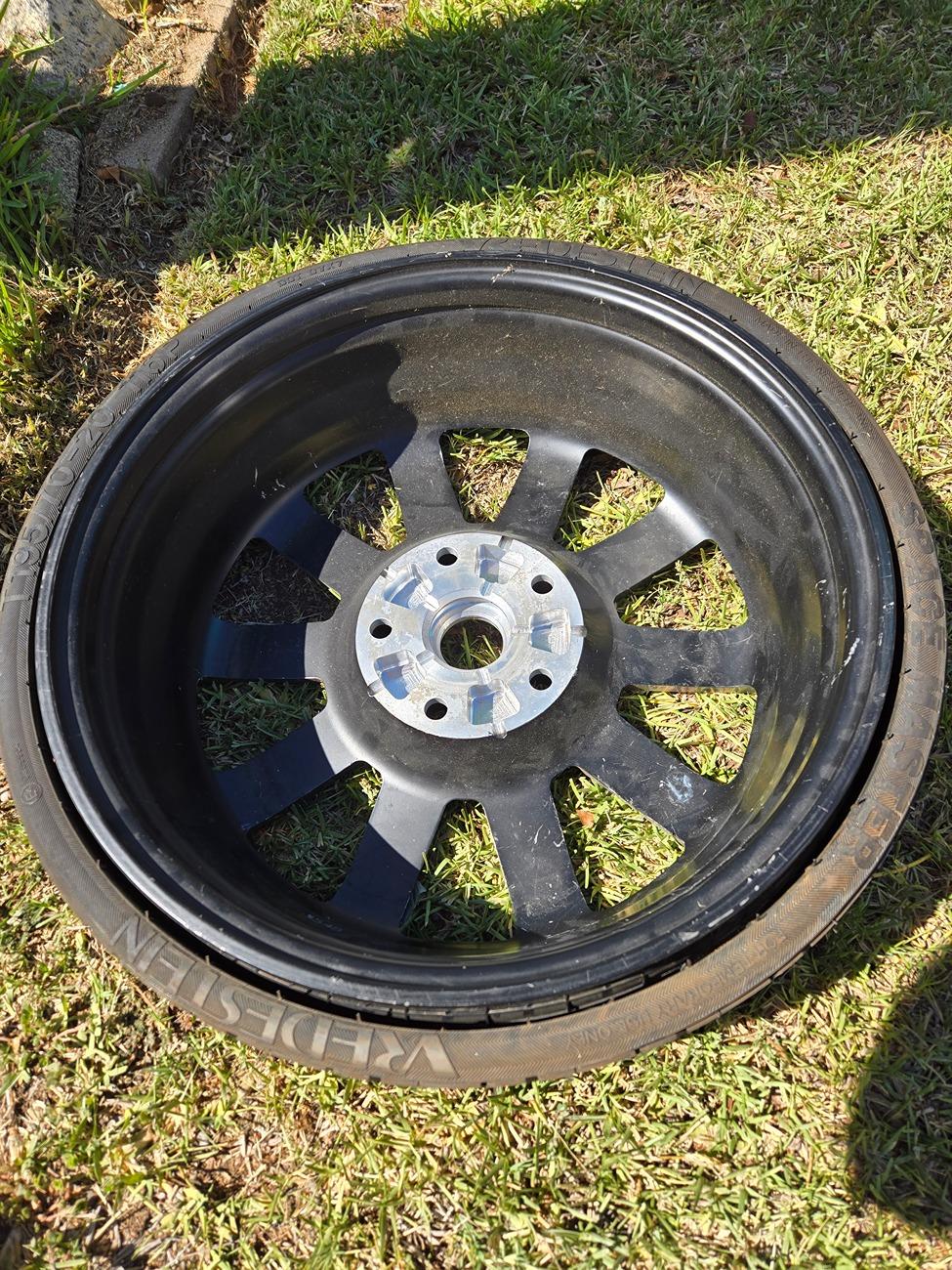 Rivian R1T R1S Does anyone have a mini R1S spare like this? 20240813_152728