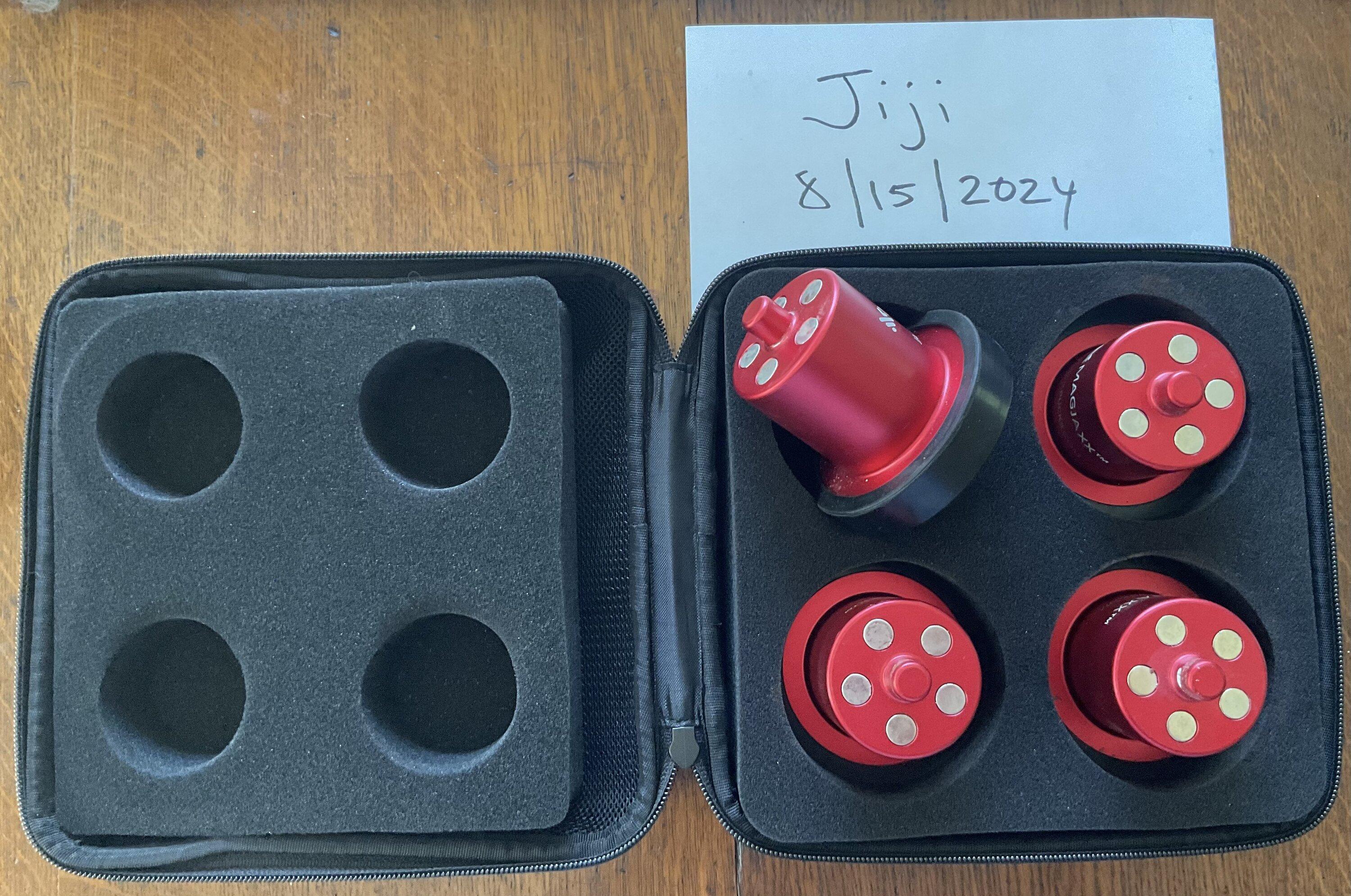 Rivian R1T R1S FS: Magnetic Jack Pucks Set IMG_0246