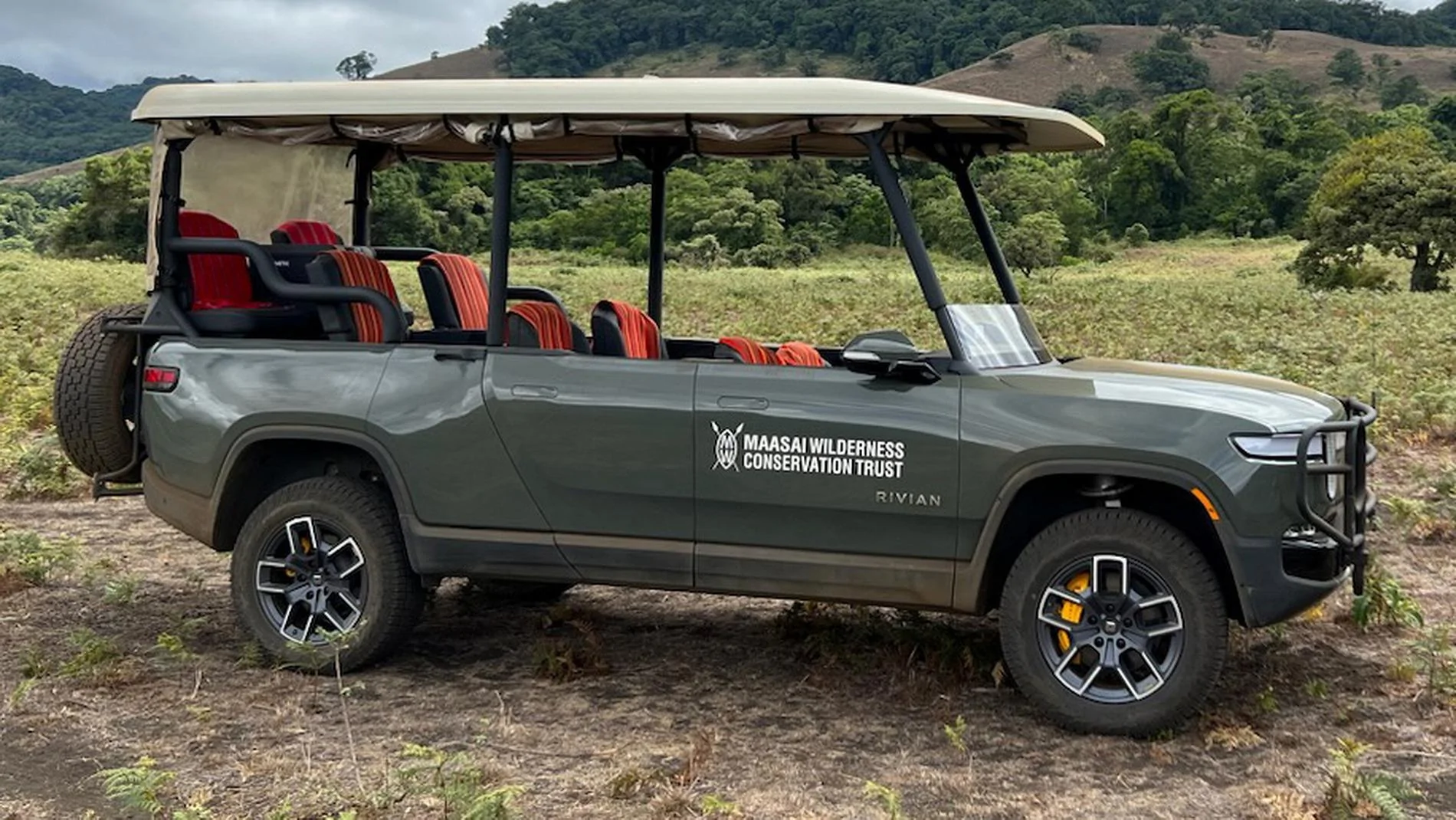 Rivian R1T R1S Longest-Range Rivian R1S Versus Tesla Model X AWD -- North American Specifications Comparison Rivian-R1T-Safari-3