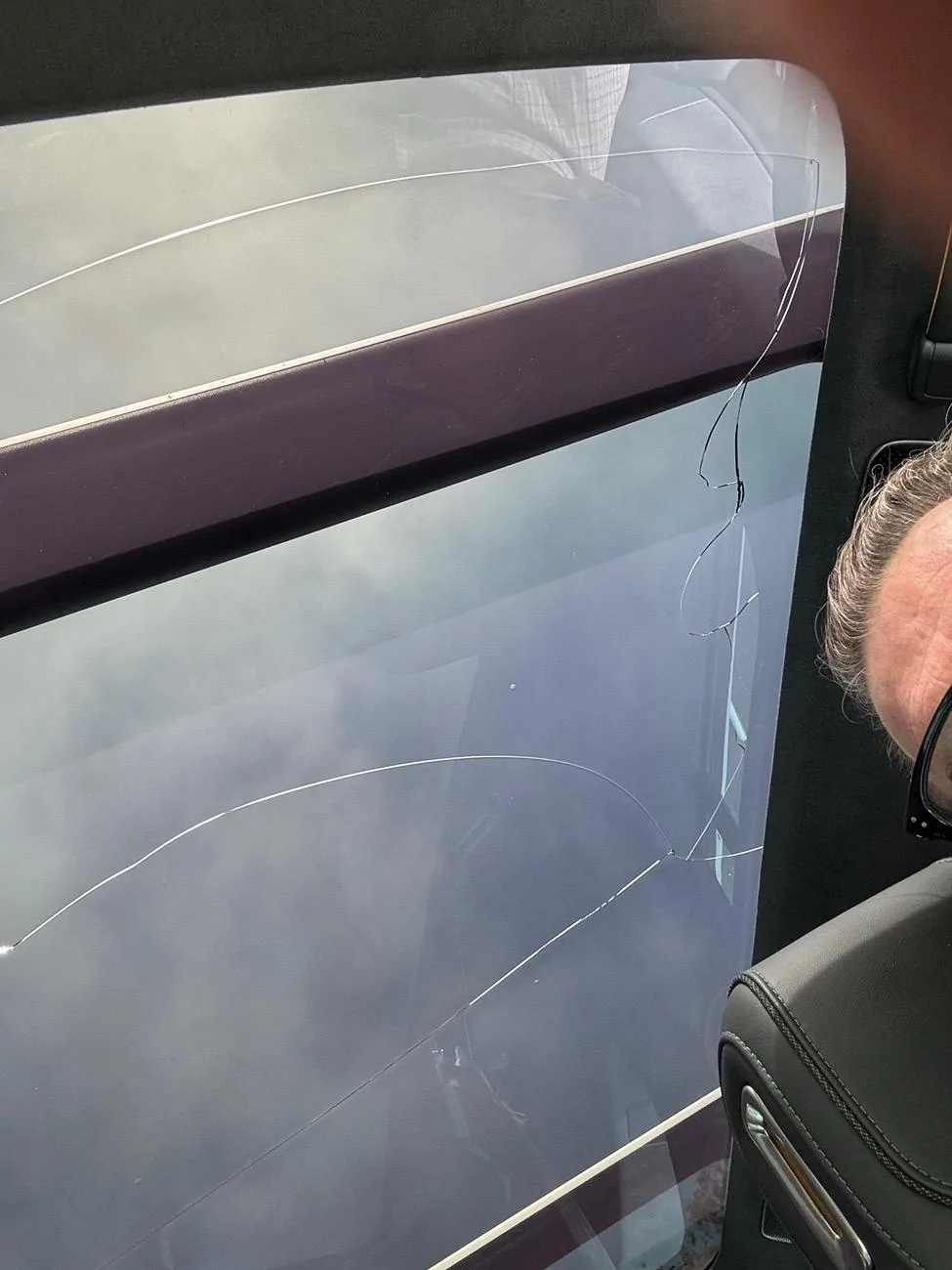 Rivian R1T R1S Broken / cracked roof glass IMG_3002