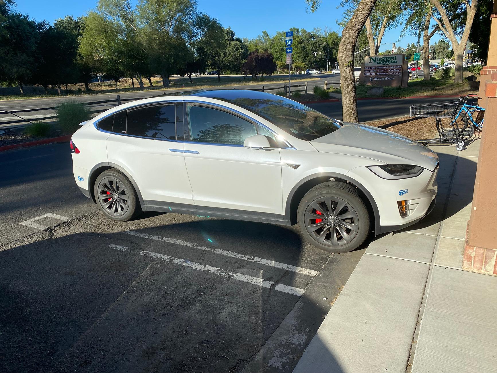 Rivian R1T R1S Longest-Range Rivian R1S Versus Tesla Model X AWD -- North American Specifications Comparison IMG_5326.JPG