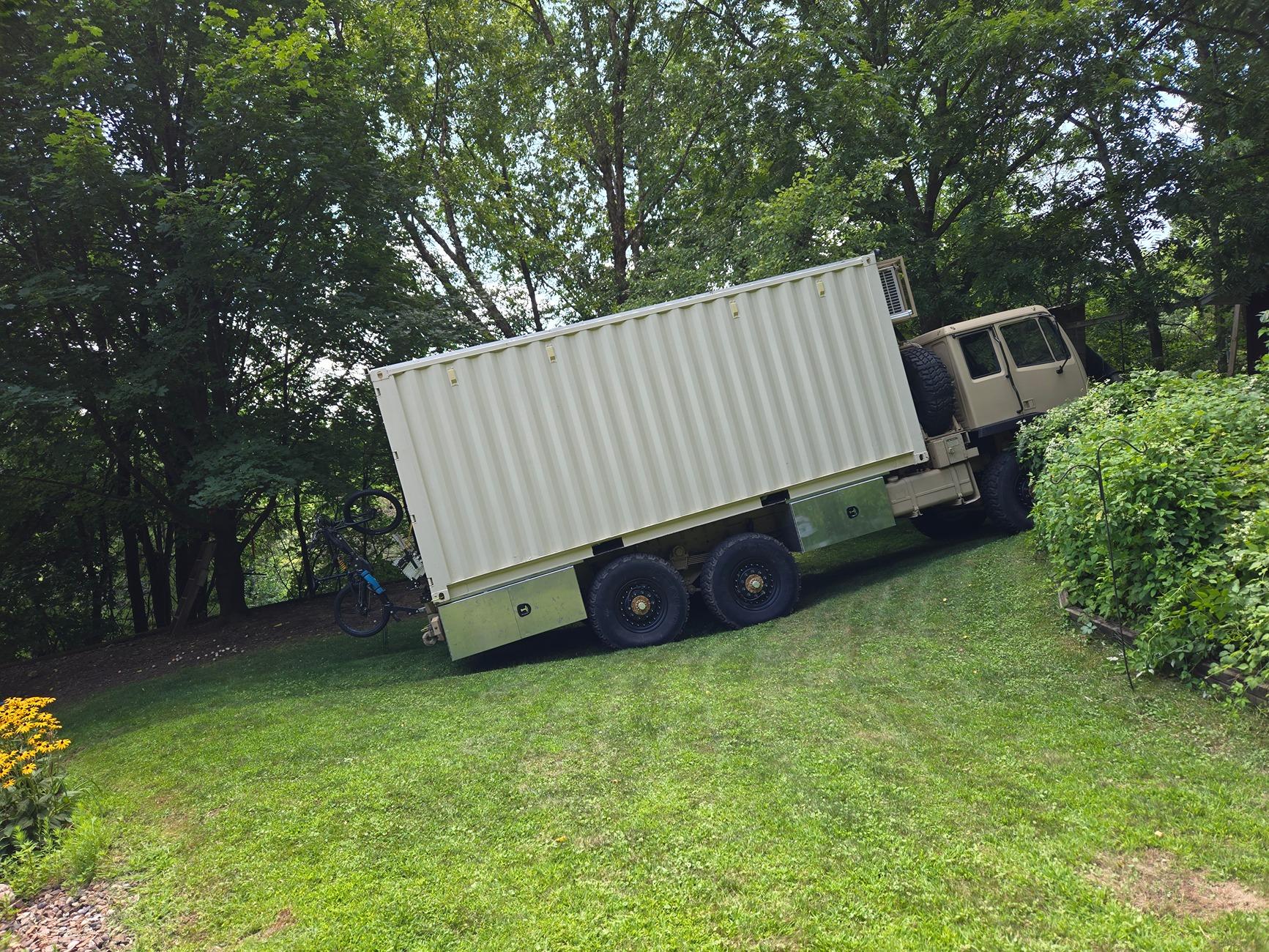 Rivian R1T R1S Put the R1T truck to work today: Hauled 2100 lbs 20240808_134628